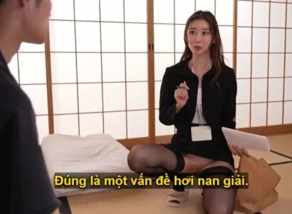 Một nữ nhân viên bđs xuất sắc với bí quyết không mặc đồ lót đi gặp khách hàng