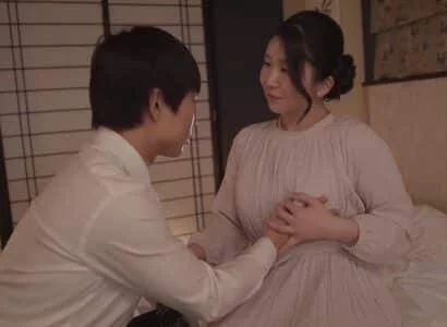 Món quà bất ngờ của mẹ kế cho cậu con trai vừa mới tốt nghiệp ra trường